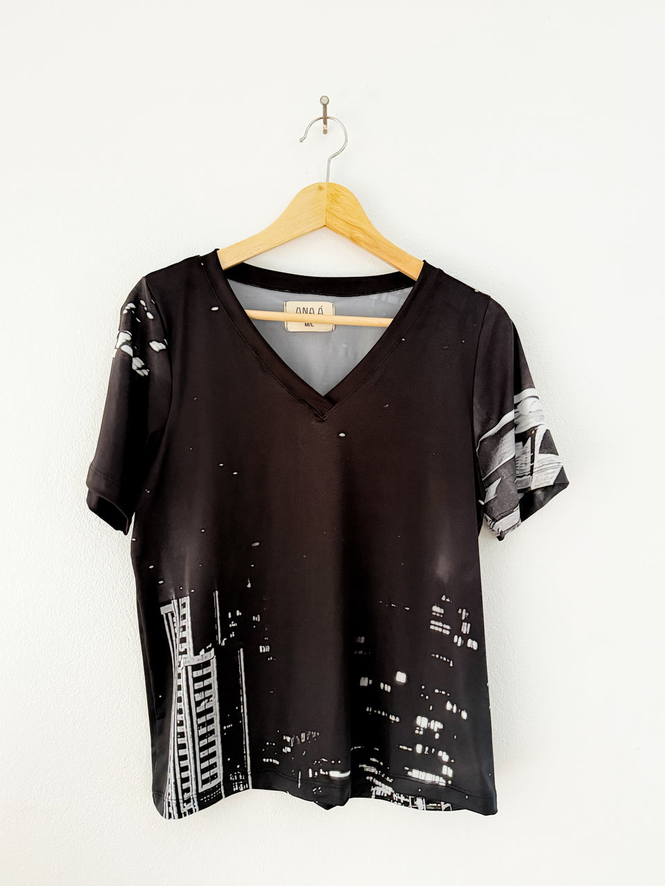 V neck T-shirt