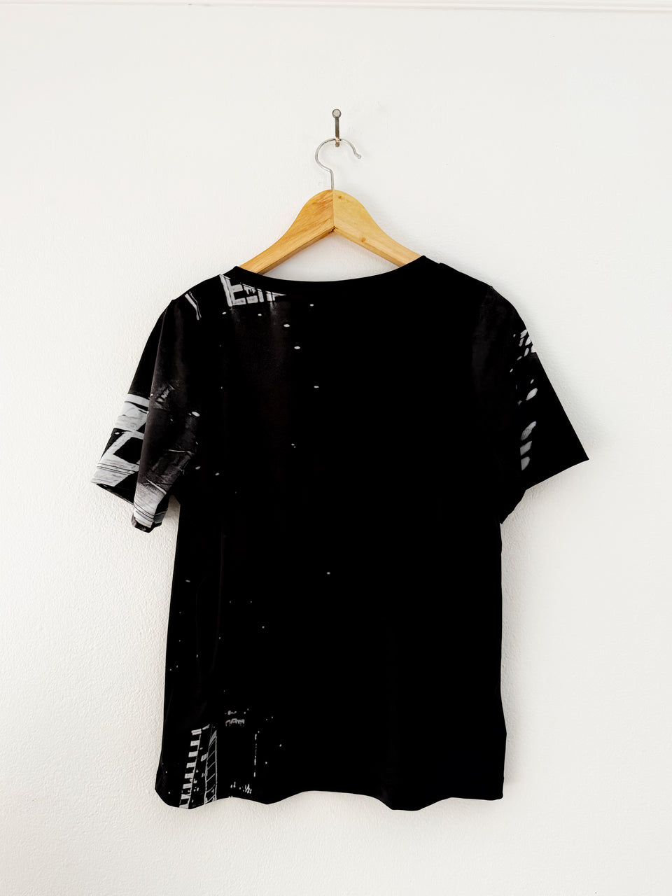 V neck T-shirt